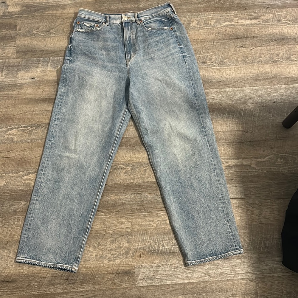 American eagle mom jeans